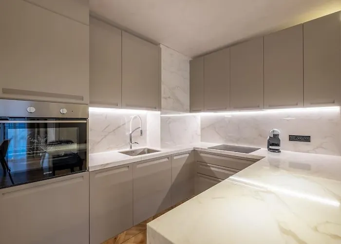 Sofapart Stylish & Fancy Place With 1 Bdr アパート